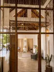 White Wall Riverfront Hotel - พร้อมอาหารเช้า