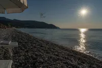 "saracena" Holiday Home with Private Beach and Swimming Pool - Beach