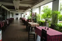 Nana Buri Hotel