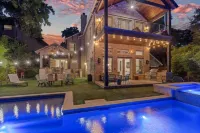 Downtown Heated Pool Hot Tub Gym Skyline View - Bungalows