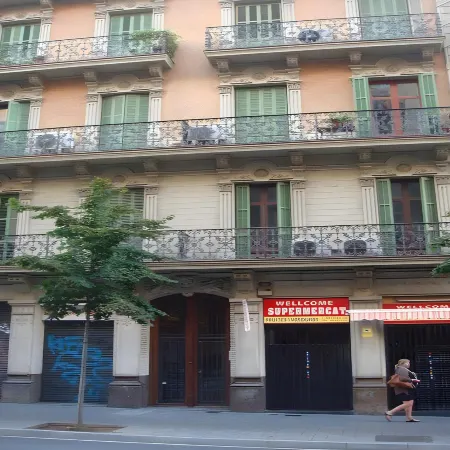 Hostal Balmes Centro