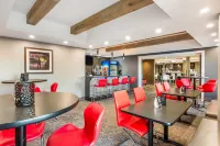 Microtel Inn & Suites by Wyndham Timmins - bar