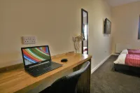 Central Hotel Gloucester by Roomsbooked - 3-Star