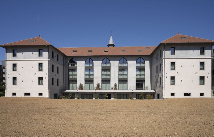 La Chapelle Hotel