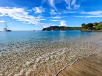 Stunning 3 Bed Villa Overlooking Friendship Bay - Homestays