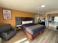 Villa West Inn - Motels