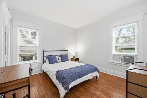 Beautifully Renovated 3 bedroom Elmwood Village Apt - Apartments