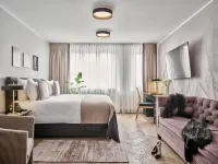 Dethloff Art Residence Hotels near Umschlagplatz