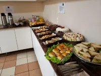 Domus Hotel Veneza Ipatinga - sarapan