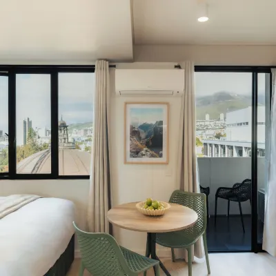 TEN on V - Fluent Serviced Apartments Hotels near Palm Tree Mosque