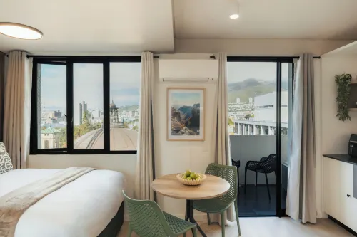 TEN on V - Fluent Serviced Apartments - 2-Star