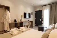 Ichos Boutique Apartments - balcony