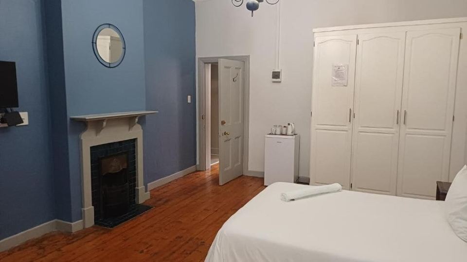 Triple9 Hatfield Guesthouse