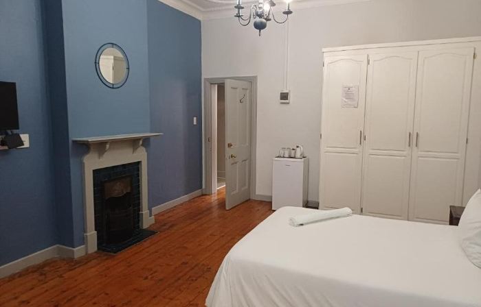Triple9 Hatfield Guesthouse