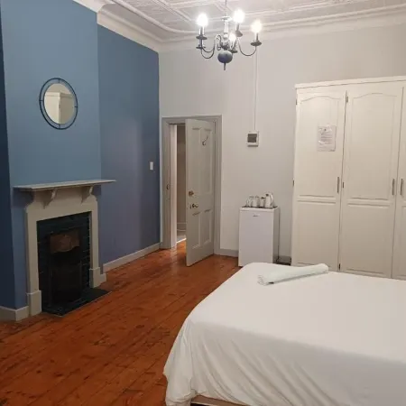 Triple9 Hatfield Guesthouse