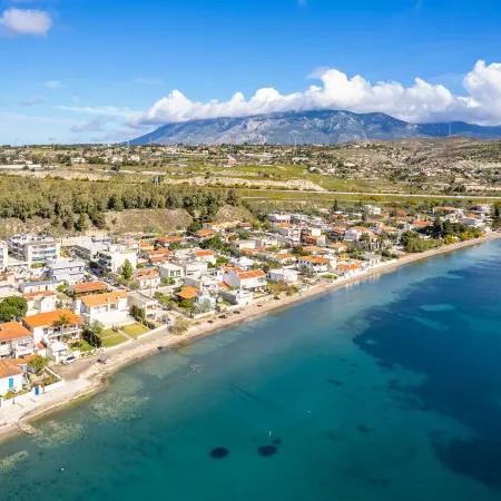 AG Stone Home - Idyllic Beachside Villa in Isthmia