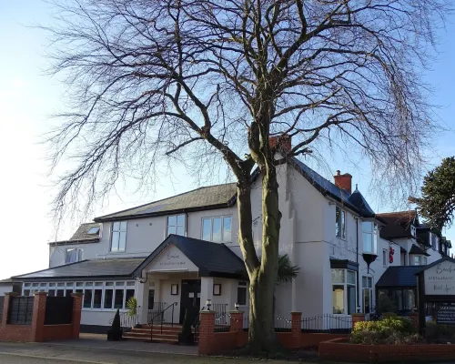The Beeches Hotel Exterior Photos