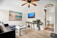 Near Eats, Shops, Golf & Beach: Oak Island Suite! - Beach
