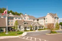 Residence Inn Burlington Colchester - parking
