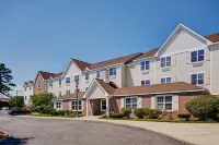 曼徹斯特波士頓地區機場TownePlace Suites飯店 - 停車場