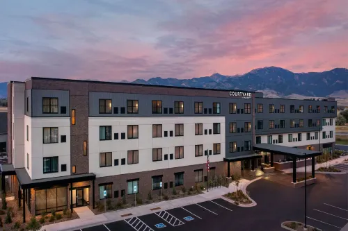 Courtyard Bozeman - Mountain view