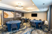 Fairfield Inn & Suites Raleigh-Durham Airport/Research Triangle Park - Airport Shuttle