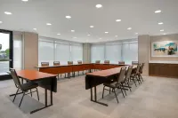 Home2 Suites by Hilton Jacksonville Downtown - parking