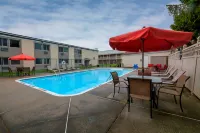 Red Roof Inn & Suites Herkimer - Pet friendly