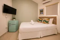 Room 2: Stylish Escape by Calle Cerra Art - Spa