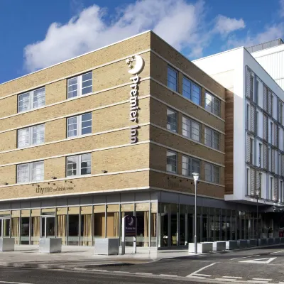 Premier Inn London Greenwich Hotels near لي