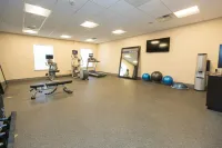 แฮมป์ตันอินน์ มัสแตง - ที่มีฟิตเนส