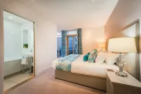 Highland Apartments by Mansley - balcony