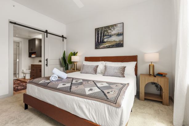 Designer 1BR Escape | Pool+ Social Spaces MER 3103