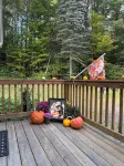 Halloween Wknd Left for October! Go to the White River Junction Party & Parade! - 3-Star