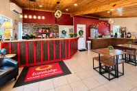Econo Lodge - Pet friendly