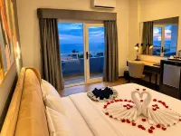 Hotel Midotel Seaview - parking