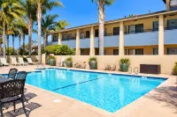 O'Cairns Inn and Suites - Kolam Renang