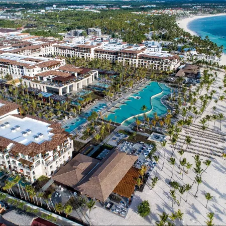 Unique Club at Lopesan Costa Bávaro Resort