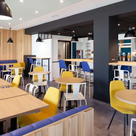 Kyriad Niort - Espace Mendes-France