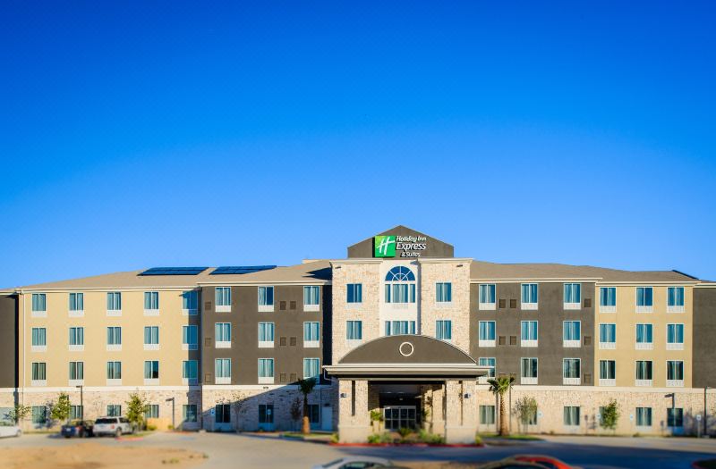 Holiday Inn Express & Suites Austin NW - Arboretum Area by IHG