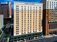 Hampton Inn & Suites Austin Downtown Hotels in der Nähe von Texas Climbing Adventures