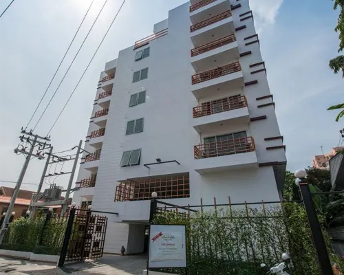 ICheck Inn Residences Sathorn Bangkok Hotels near Yan Nawa