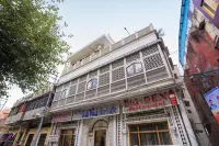 霍華德恆河傳統飯店 Birla Ghat附近的飯店
