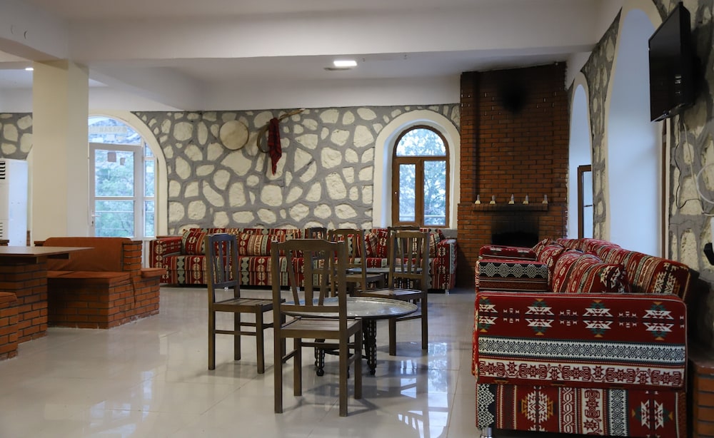 Nemrut Euphrat Hotel