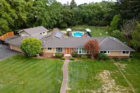 Wildflower by AvantStay Gorgeous Wine Country Home w Pool Bocce Ball Court Huge Yard