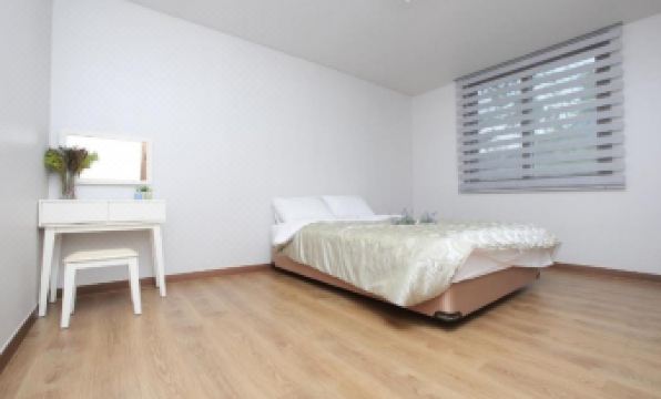 Meta Provence Pension, DamYang