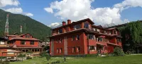 Pahalgam Hotel Riverside Luxury - С бассейном