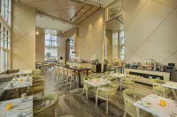 Hilton Garden Inn Al Khobar - Breakfast