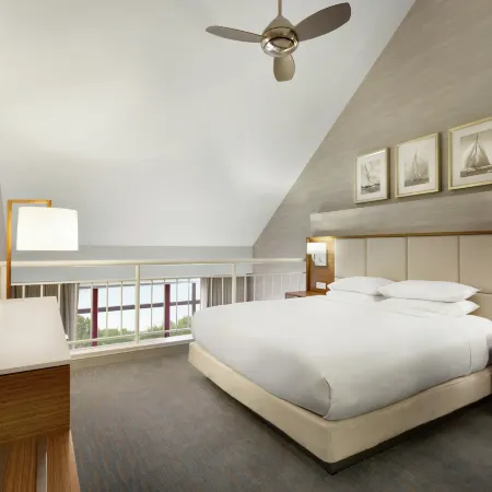 DoubleTree Suites by Hilton Hotel Boston - Cambridge