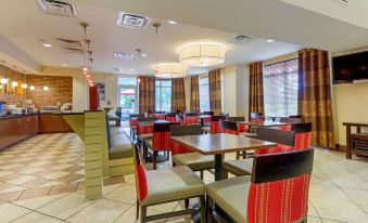 Comfort Suites Charleston West Ashley